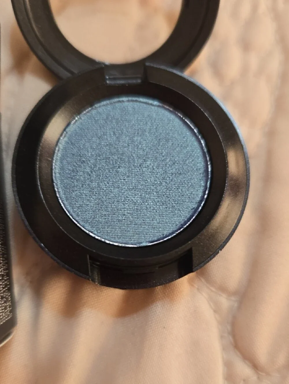 MAC Cosmetics Frosty Blue Single Eyeshadow - Shimmery Teal-Blue